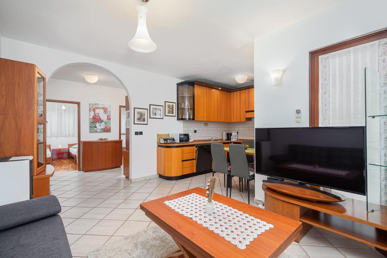 Sea View Apartment - Roberto Poreč Kültér fotó